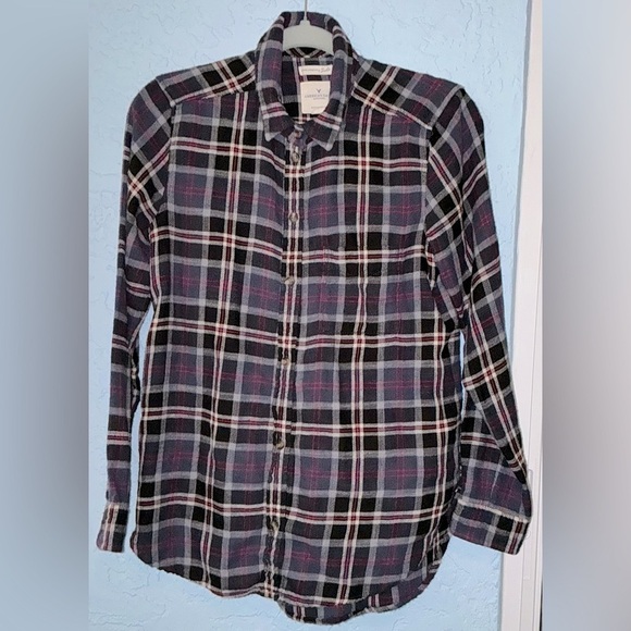 American Eagle Outfitters Boyfriend Fit Casual Button Down Shirt - Picture 2 of 10